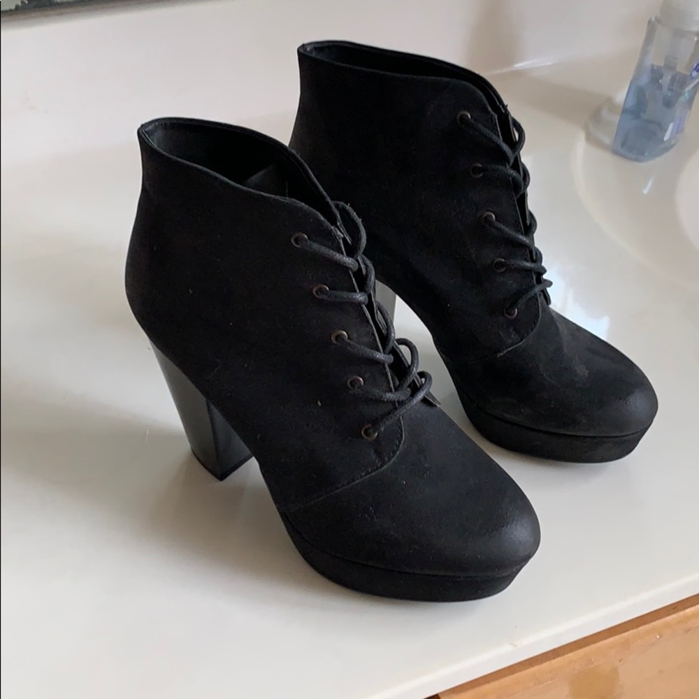 Mossimo black heels